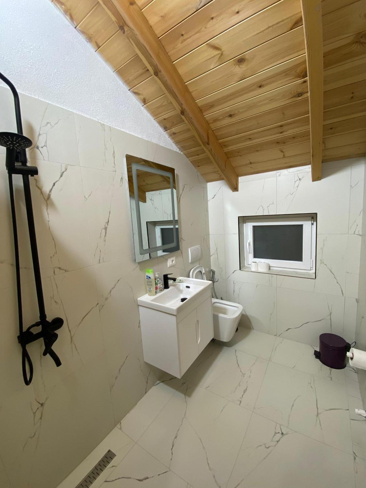 Guest House Korabi Ceren 外观 照片