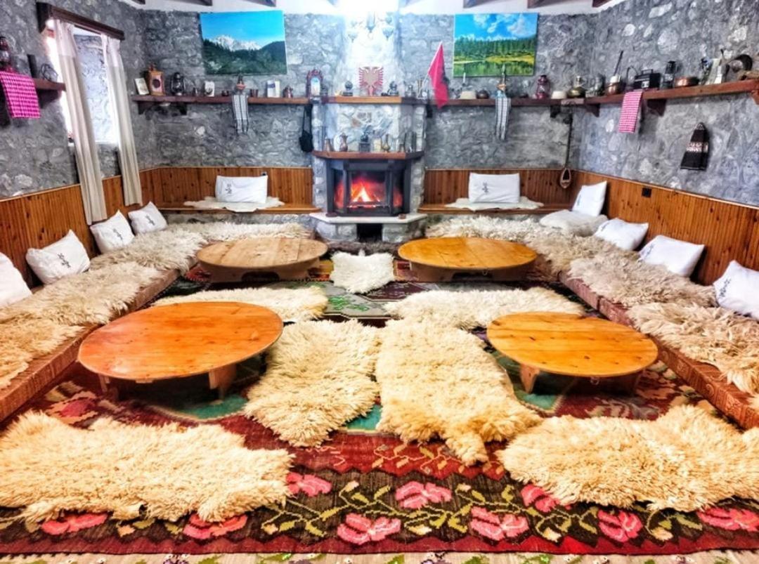 Guest House Korabi Ceren 外观 照片