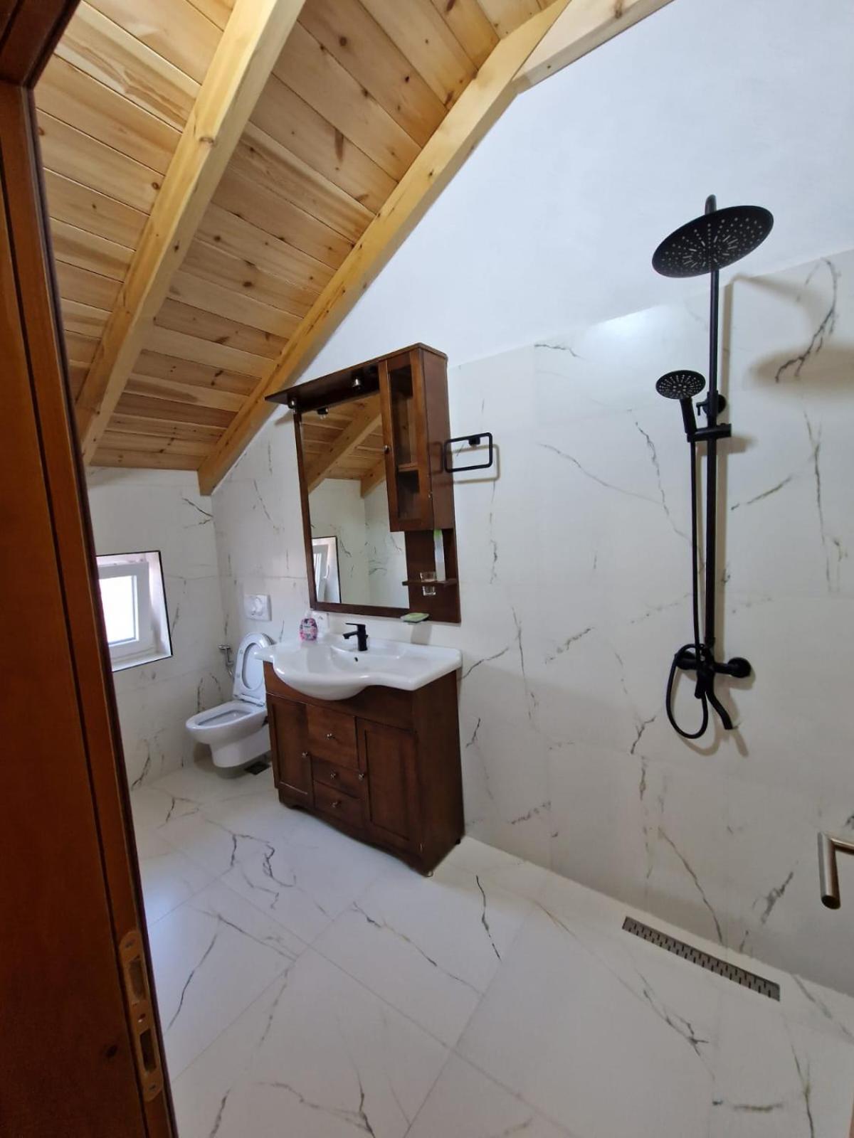 Guest House Korabi Ceren 外观 照片